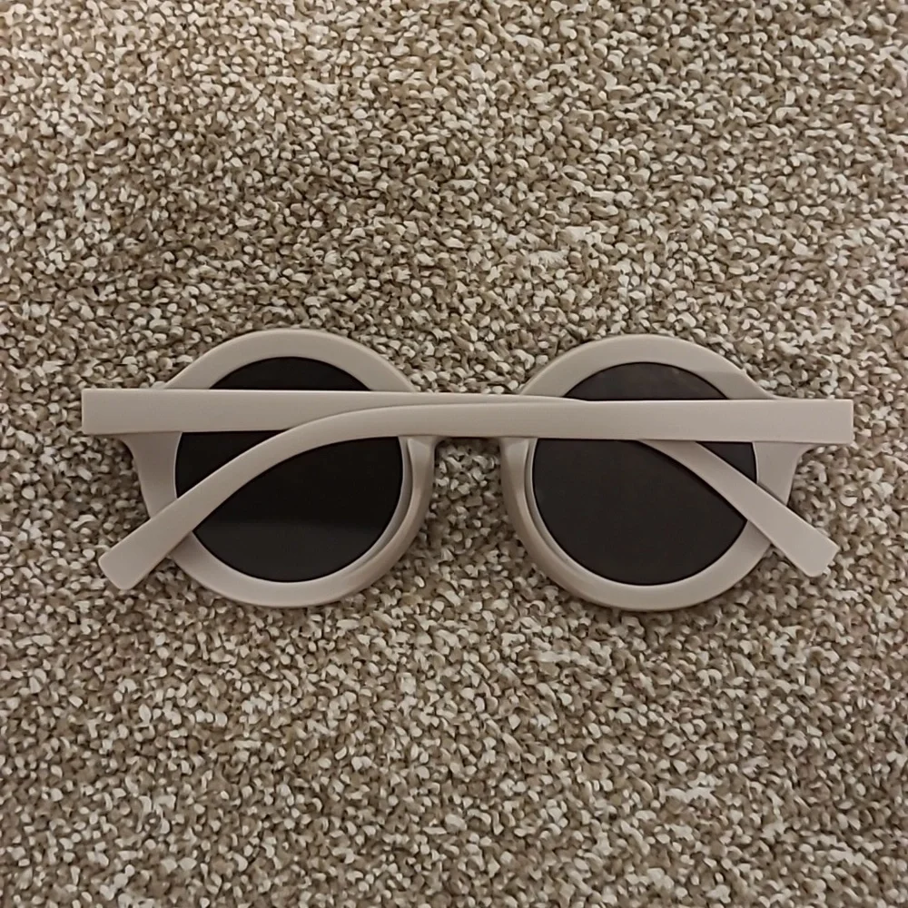 NWOT Child Sunglasses